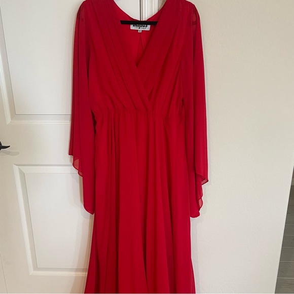 Meghan LA Lilypad Red Maxi Dress - Picture 3 of 11